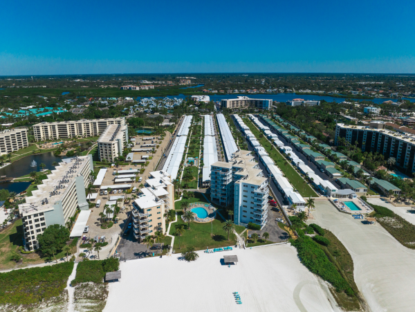 Siesta Key Vacation Condo Sleeps Six Guests.